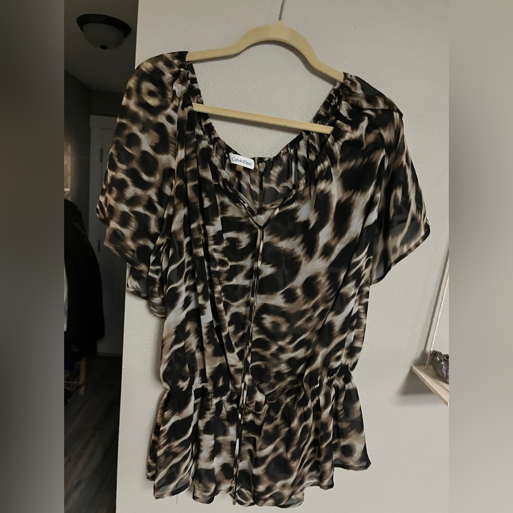 Calvin Klein Leopard Print Sheer 1X Short Sleeve Tie Neck Blouse